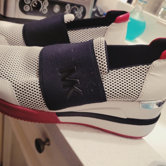 MK Michael Kors Sneakers slip on shoes white black & pink with heel - Picture 1 of 9